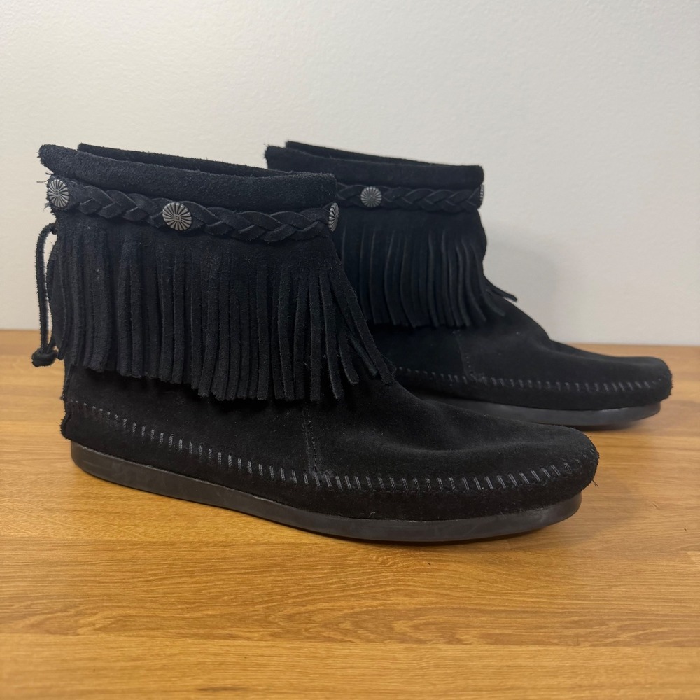 Minnetonka Womens Black Suede Fringe Ankle Boots Concho Back Zip 8.5 299